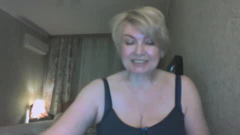 laramrs online show from 04-18-26, 06:12