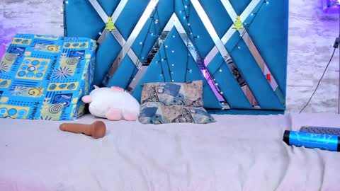 Lara Murphy online show from 12-18-24, 09:08