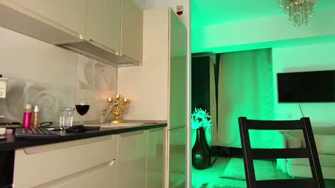 Lara online show from 02-03-25, 07:18