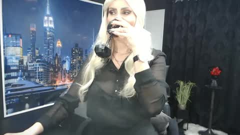 laras_moans online show from 02-04-25, 11:27