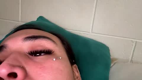 Snapshot of lareinapussy chatting on 03-20-26, 06:46 lareinapussy online show from 03-20-26, 06:46