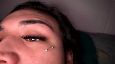 Snapshot of lareinapussy chatting on 03-22-26, 04:38 lareinapussy online show from 03-22-26, 04:38