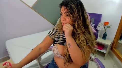 Snapshot of laris_park chatting on 12-16-24, 11:01 laris_park online show from 12-16-24, 11:01