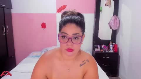 Snapshot of laris_park chatting on 10-30-25, 08:38 laris_park online show from 10-30-25, 08:38