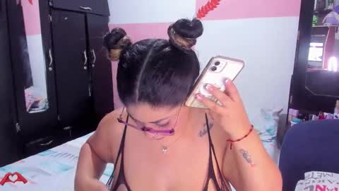 Snapshot of laris_park chatting on 11-06-25, 06:42 laris_park online show from 11-06-25, 06:42