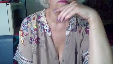 Snapshot of larisaq4ugo24 chatting on 06-25-26, 11:15 larisaq4ugo24 online show from 06-25-26, 11:15