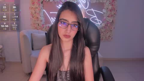 Larisa Smirnov online show from 11-28-25, 05:10