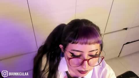 Snapshot of larissa01_ chatting on 05-16-26, 11:03 Lari online show from 05-16-26, 11:03