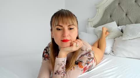 Snapshot of larissa4 chatting on 02-28-25, 01:03 Larissa online show from 02-28-25, 01:03