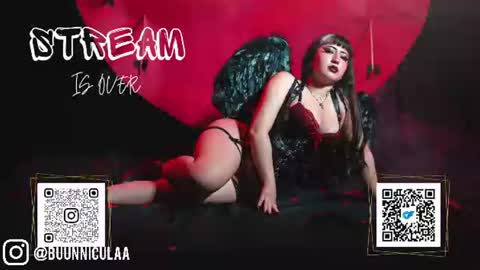 Snapshot of larissa___ chatting on 06-25-26, 05:12 Lari online show from 06-25-26, 05:12