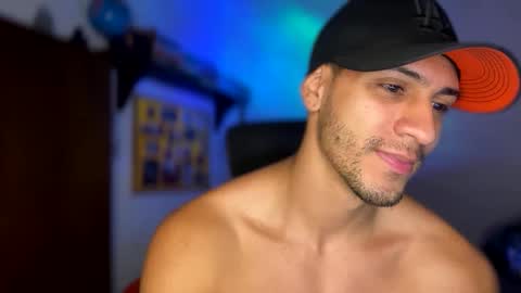 Snapshot of larry_jones chatting on 12-06-24, 03:44 andrew online show from 12-06-24, 03:44