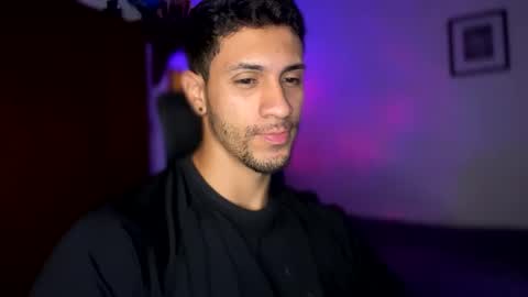 Snapshot of larry_jones chatting on 12-13-24, 04:27 andrew online show from 12-13-24, 04:27