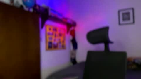 Snapshot of larry_jones chatting on 12-31-24, 04:46 andrew online show from 12-31-24, 04:46