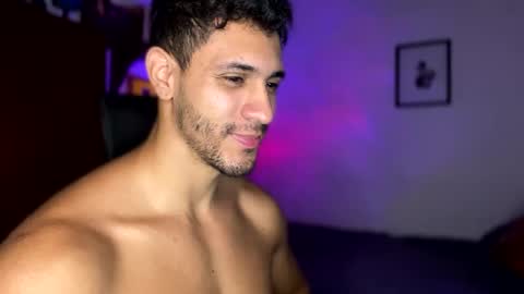 Snapshot of larry_jones chatting on 01-09-25, 05:22 andrew online show from 01-09-25, 05:22