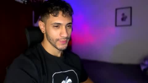 Snapshot of larry_jones chatting on 01-15-25, 05:26 andrew online show from 01-15-25, 05:26