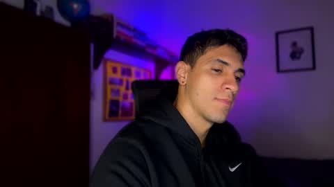 Snapshot of larry_jones chatting on 02-11-25, 01:31 andrew online show from 02-11-25, 01:31