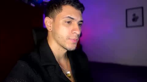 Snapshot of larry_jones chatting on 02-22-25, 05:24 andrew online show from 02-22-25, 05:24