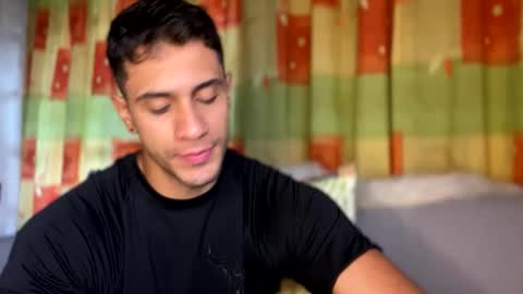 Snapshot of larry_jones chatting on 03-04-25, 10:05 andrew online show from 03-04-25, 10:05