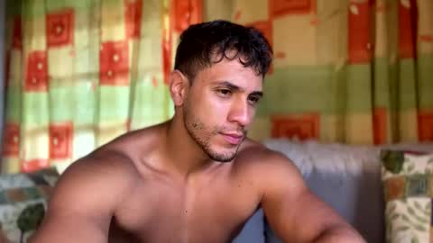 Snapshot of larry_jones chatting on 03-11-25, 03:02 andrew online show from 03-11-25, 03:02