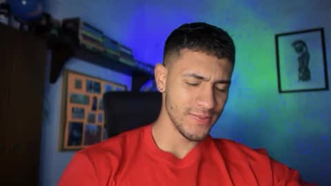 Snapshot of larry_jones chatting on 09-19-25, 01:45 andrew online show from 09-19-25, 01:45