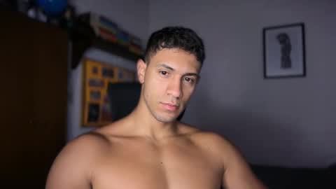 Snapshot of larry_jones chatting on 10-24-25, 03:19 andrew online show from 10-24-25, 03:19