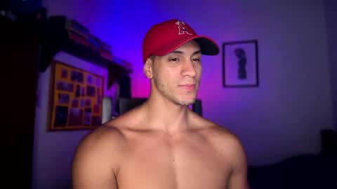 Snapshot of larry_jones chatting on 10-27-25, 11:31 andrew online show from 10-27-25, 11:31