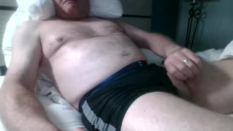Snapshot of larryj007 chatting on 06-12-26, 07:29 larryj007 online show from 06-12-26, 07:29