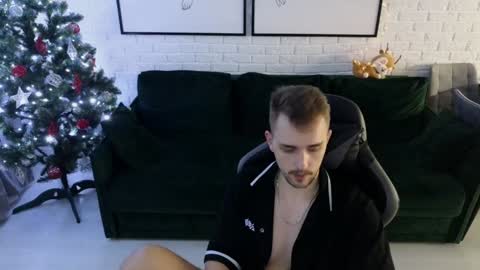 Snapshot of larstar01 chatting on 12-06-24, 01:29 Lars online show from 12-06-24, 01:29