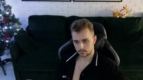 Snapshot of larstar01 chatting on 12-06-24, 04:36 Lars online show from 12-06-24, 04:36