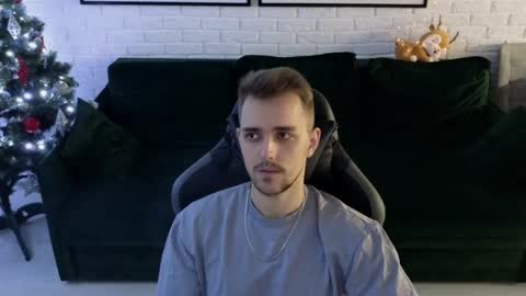 Snapshot of larstar01 chatting on 12-07-24, 01:14 Lars online show from 12-07-24, 01:14