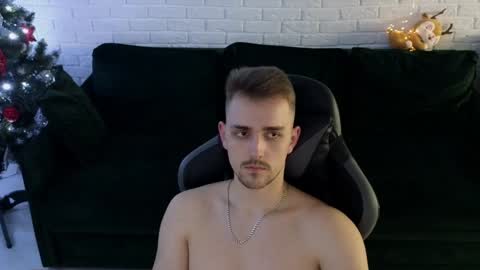 Snapshot of larstar01 chatting on 12-18-24, 04:42 Lars online show from 12-18-24, 04:42