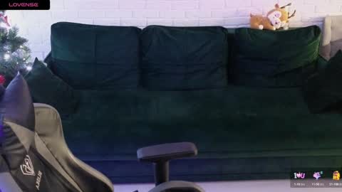 Snapshot of larstar01 chatting on 12-28-24, 05:55 Lars online show from 12-28-24, 05:55