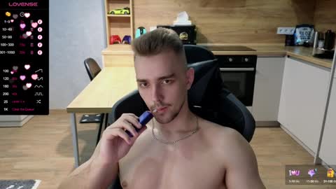 Snapshot of larstar01 chatting on 01-24-25, 01:47 Lars online show from 01-24-25, 01:47