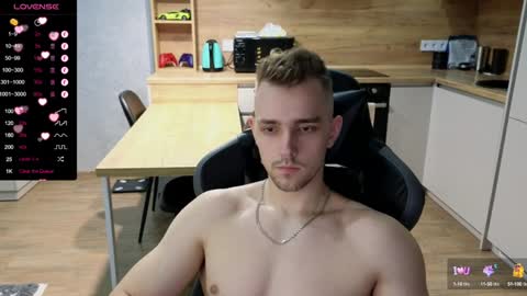 Snapshot of larstar01 chatting on 02-04-25, 03:47 Lars online show from 02-04-25, 03:47