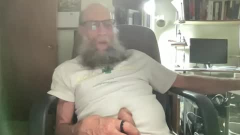 chris online show from 11-08-25, 04:23