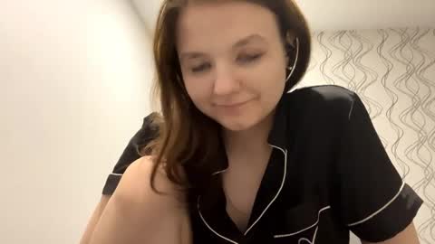 Mila online show from 05-22-26, 07:30