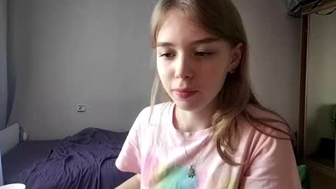 Snapshot of lateshastarnaud chatting on 04-30-26, 08:09 Linet online show from 04-30-26, 08:09