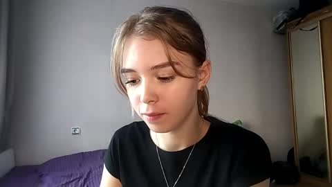 Snapshot of lateshastarnaud chatting on 05-09-26, 08:19 Linet online show from 05-09-26, 08:19