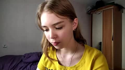 Snapshot of lateshastarnaud chatting on 05-11-26, 08:09 Linet online show from 05-11-26, 08:09