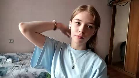 Snapshot of lateshastarnaud chatting on 05-14-26, 08:10 Linet online show from 05-14-26, 08:10
