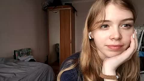 Linet online show from 06-03-26, 07:33