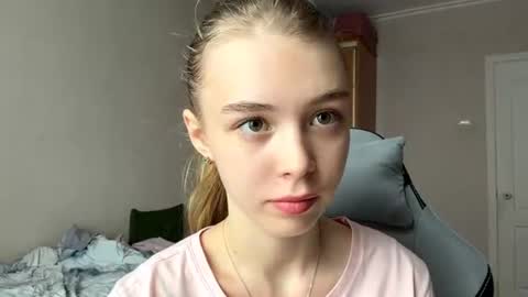 Linet online show from 07-25-26, 06:22