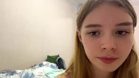 Linet online show from 07-28-26, 12:48