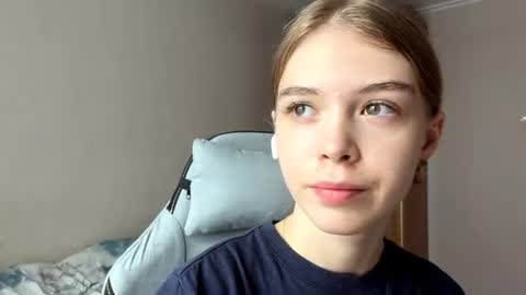 Linet online show from 07-31-26, 06:13