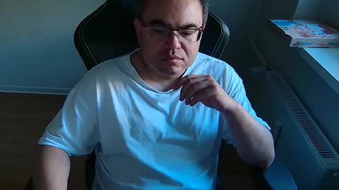 Snapshot of latexboy893 chatting on 06-01-26, 12:51 latexboy893 online show from 06-01-26, 12:51