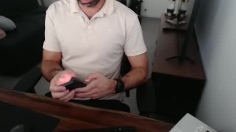 Snapshot of latexdave84 chatting on 11-11-25, 07:30 latexdave84 online show from 11-11-25, 07:30