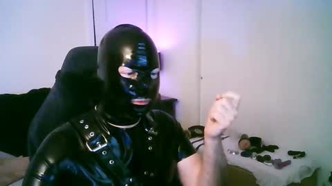 Snapshot of latexminheadroom chatting on 01-11-26, 07:24 latexminheadroom online show from 01-11-26, 07:24