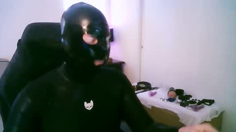 Snapshot of latexminheadroom chatting on 01-31-26, 09:35 latexminheadroom online show from 01-31-26, 09:35