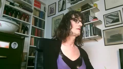 LatexTG online show from 01-24-25, 06:04