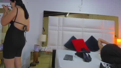 Snapshot of latin_couple20y chatting on 03-06-25, 03:57 Johana y Santiago online show from 03-06-25, 03:57